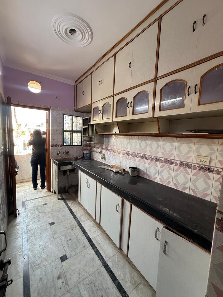 Kitchen, paschim vihar 2 Bedroom 1200 Sq.Ft. Apartment In Paschim Vihar Delhi 9276990