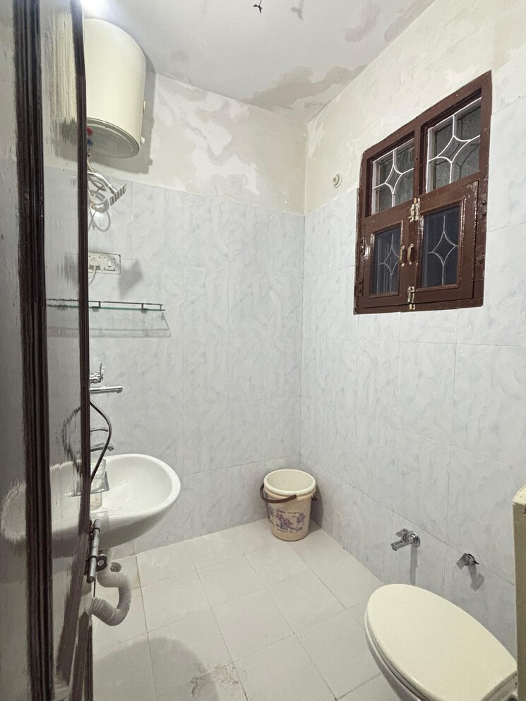 Bathroom, vaishali nagar 3 Bedroom 1600 Sq.Ft. Builder Floor In Vaishali Nagar Jaipur 9276981