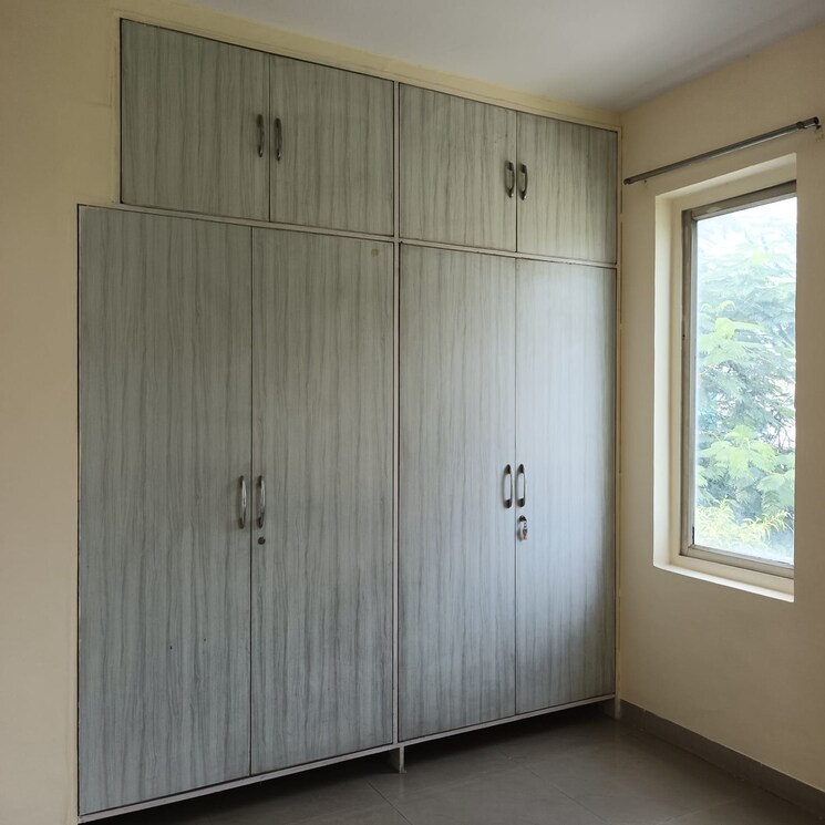 Room, puri-vip-floors 3 Bedroom 1622 Sq.Ft. Apartment In Sector 81 Faridabad 9277014