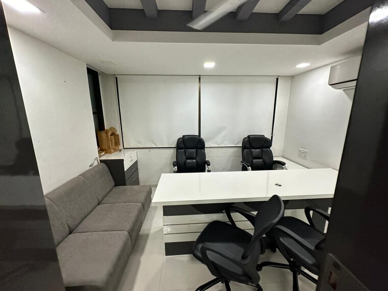 Team Area, science city Commercial Office Space 760 Sq.Ft. In Science City Ahmedabad 9277010
