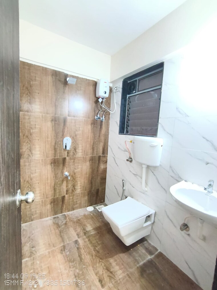 Bathroom, aaryadeep-shri-sai-vishram-chsl 3 Bedroom 746 Sq.Ft. Apartment In Dahisar West Mumbai 9277031