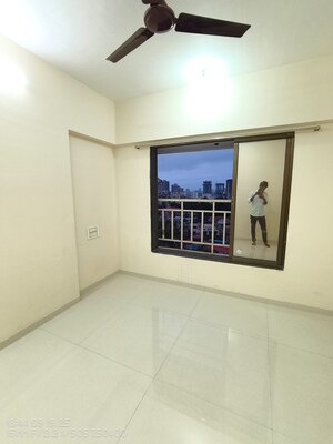 Room in 3 BHK Apartment at Aaryadeep Shri Sai Vishram CHSL, Dahisar West – for Rent