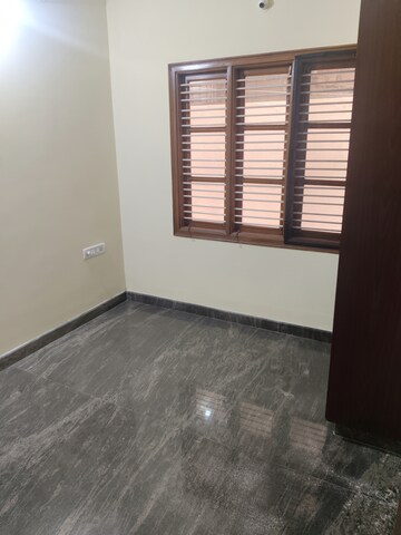 Room in 2 BHK Apartment at Sri Nilaya HSR Layout, Hsr Layout – for Rent