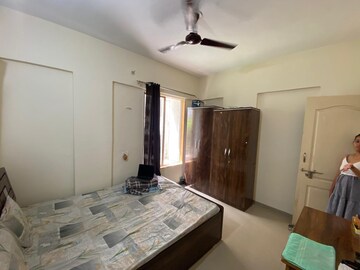 Bedroom in 2 BHK Apartment at Shankar Kalat Nagar – for Rent