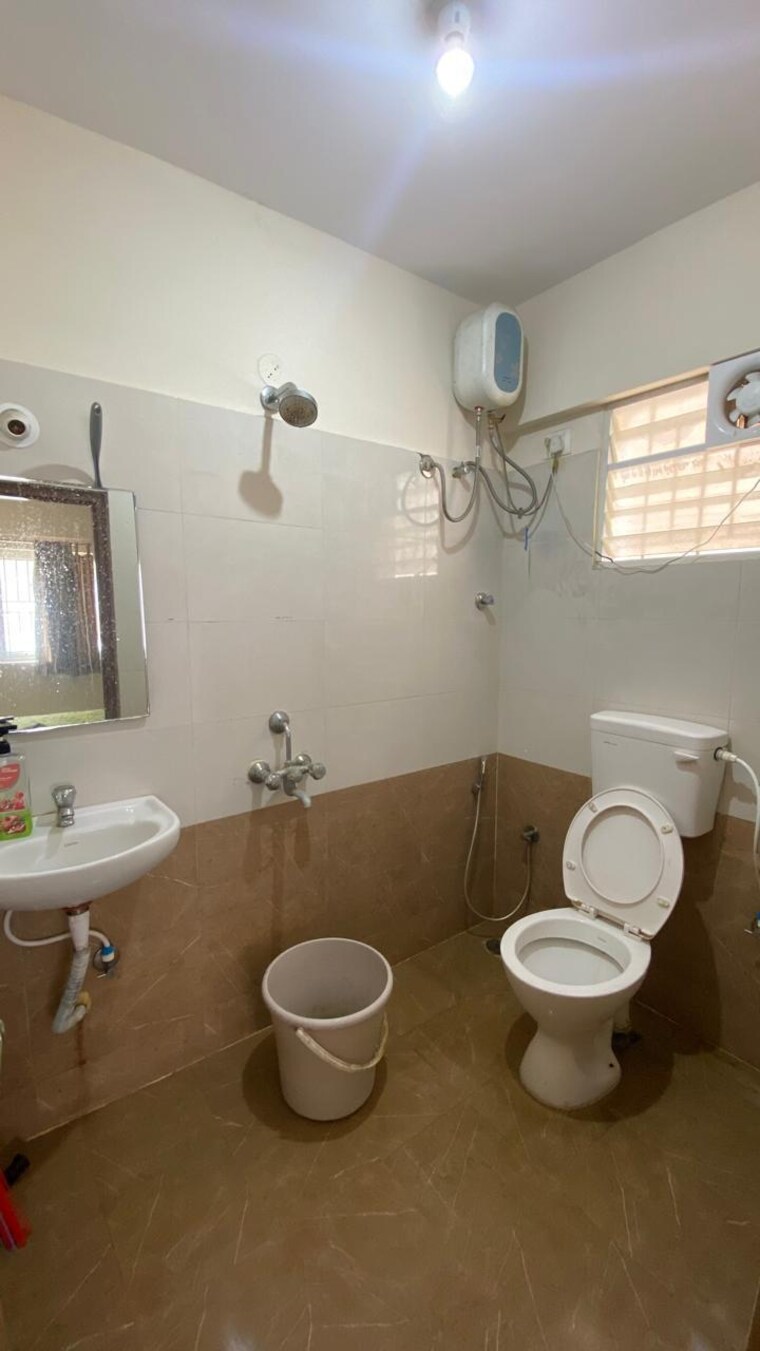 Bathroom, sri-vidhathri-enclave 2 Bedroom 1050 Sq.Ft. Apartment In Electronic City Bangalore 9277041
