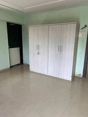 Room in 2 BHK Apartment at Gurudev Apartment, Prabhadevi – for Rent