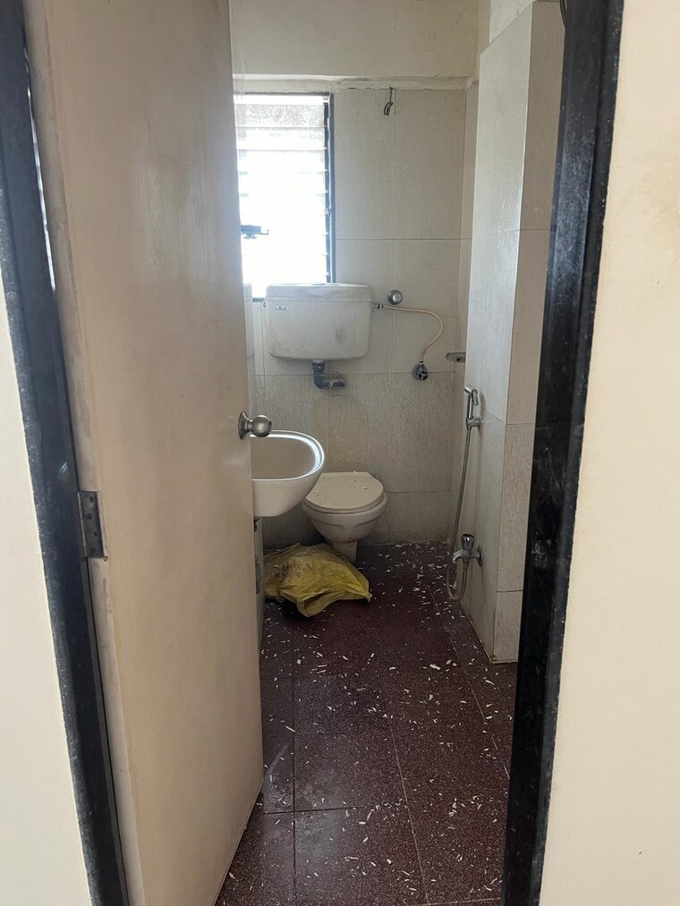 Bathroom, gurudev-apartment 2 Bedroom 700 Sq.Ft. Apartment In Prabhadevi Mumbai 9277051