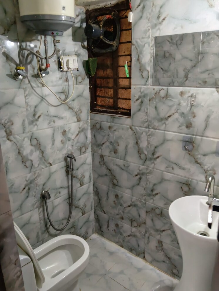 Bathroom, sector 23 dwarka 1 Bedroom 458 Sq.Ft. Apartment In Sector 23 Dwarka Delhi 9277053