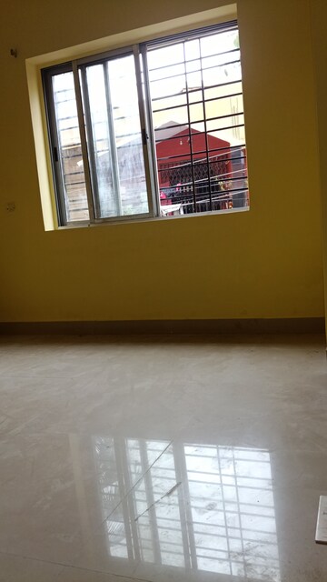 Room in 3 BHK Apartment at Kristi Villa, Chinar Park – for Rent