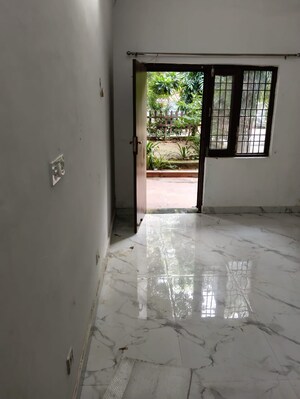1 BHK Apartment For Rent in Sector 23 Dwarka