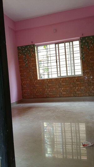 Room in 3 BHK Apartment at Kristi Villa, Chinar Park – for Rent