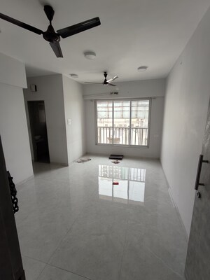 Room in 1 BHK Apartment at Shiv CHS Borivalli, Borivali West – for Rent