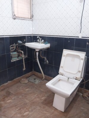 Bathroom in 2 BHK Apartment at Paschim Vihar – for Rent