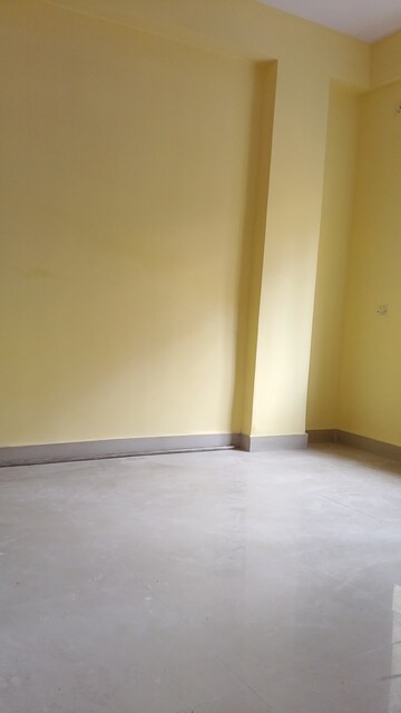 Room in 3 BHK Apartment at Kristi Villa, Chinar Park – for Rent