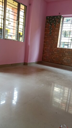 Room in 3 BHK Apartment at Kristi Villa, Chinar Park – for Rent