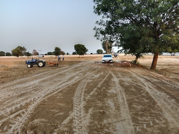  Plot – Exterior View View at Gwalior Road - for Sale
