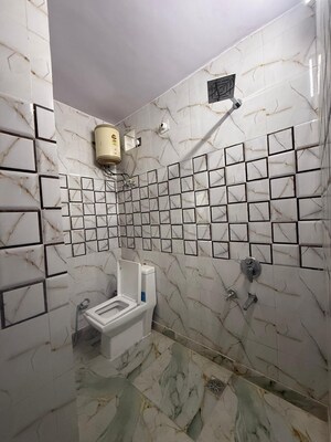 Bathroom in 3 BHK Apartment at Paschim Vihar – for Rent