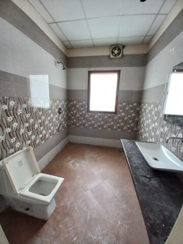 Living Room in 2 BHK Builder Floor at Sector 10 – for Rent