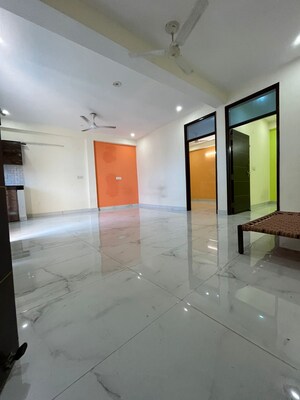 2 BHK Builder Floor For Rent in Saket