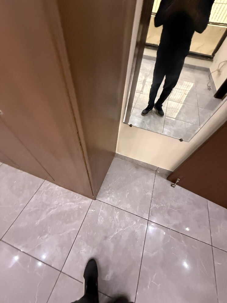 undefined, paschim vihar 3 Bedroom 1800 Sq.Ft. Apartment In Paschim Vihar Delhi 9277153