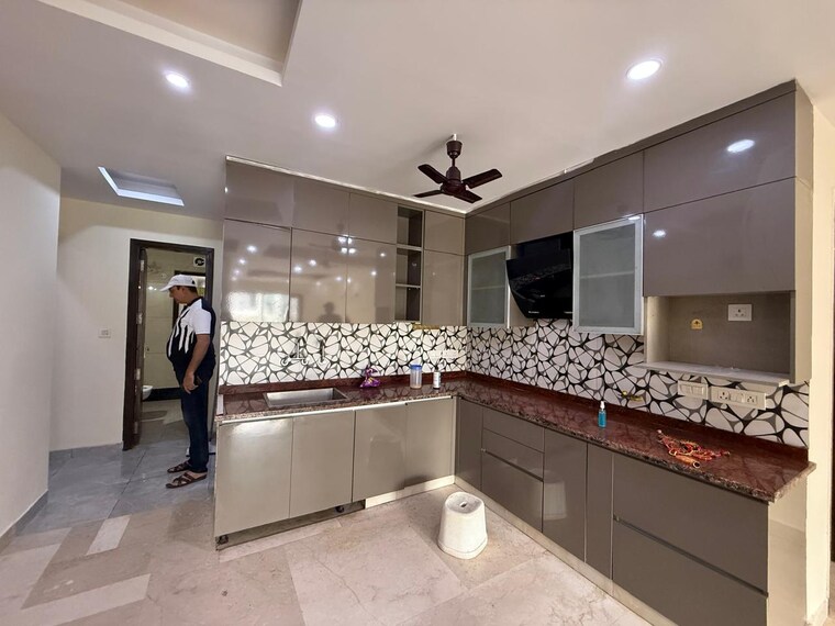 Kitchen, paschim vihar 3 Bedroom 1800 Sq.Ft. Apartment In Paschim Vihar Delhi 9277153