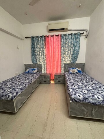  Pg For Rent in Vile Parle West