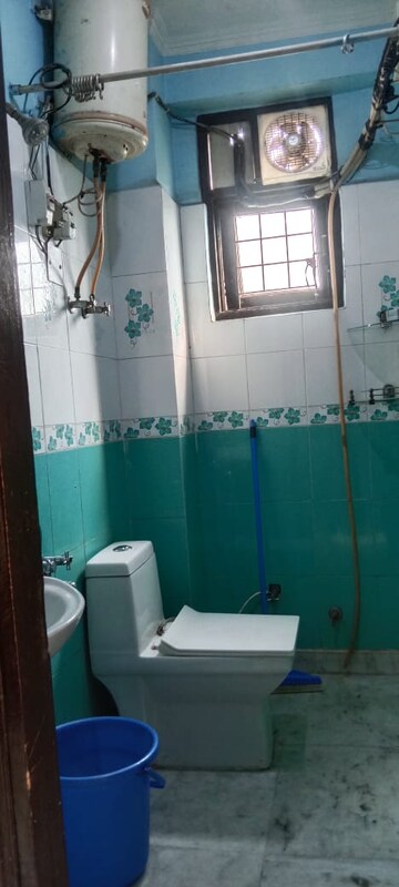 Bathroom in 2 BHK Builder Floor at Saket – for Rent
