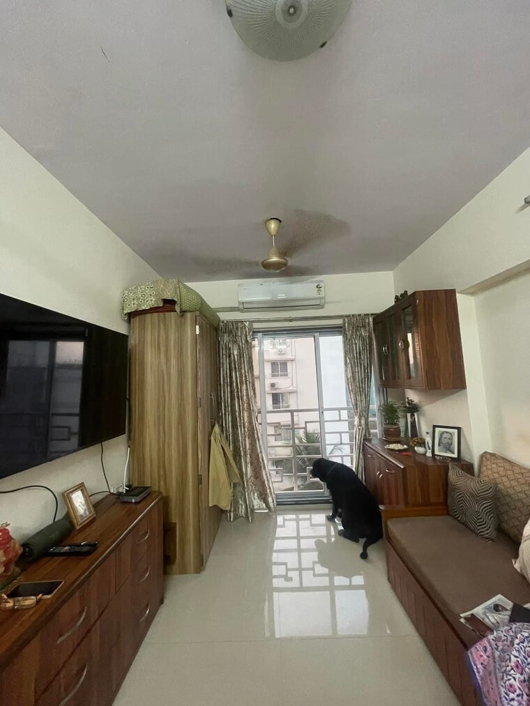 Living Room, sadguru-apartment-dahisar-west 1 Bedroom 575 Sq.Ft. Apartment In Dahisar West Mumbai 9277230