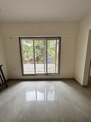 Room in 1 BHK Apartment at Laxmi Vishwa Vihang Heights, Dahisar East – for Rent