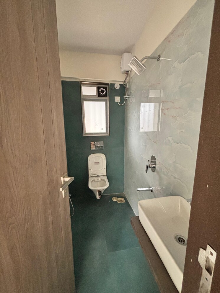 Bathroom, laxmi-vishwa-vihang-heights 1 Bedroom 457 Sq.Ft. Apartment In Dahisar East Mumbai 9277293