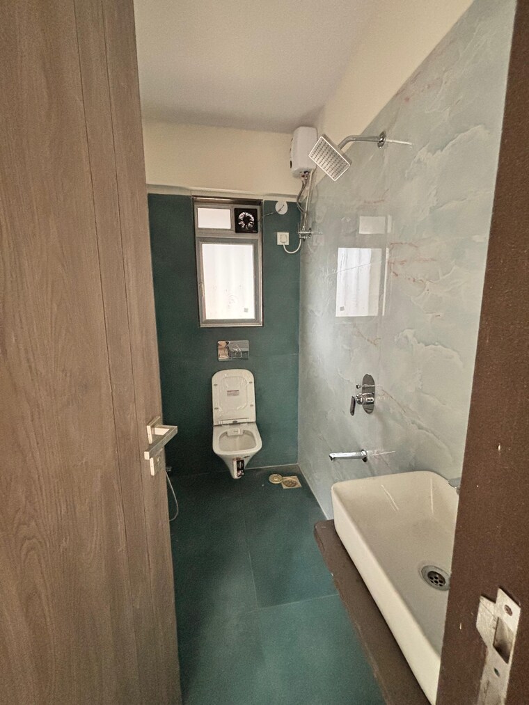 Bathroom, laxmi-vishwa-vihang-heights 1 Bedroom 457 Sq.Ft. Apartment In Dahisar East Mumbai 9277293