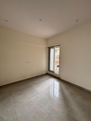 Room in 1 BHK Apartment at Laxmi Vishwa Vihang Heights, Dahisar East – for Rent