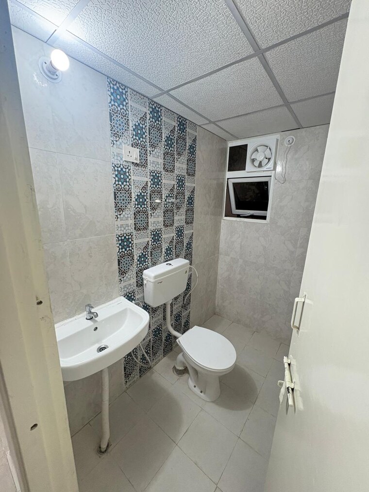 Bathroom, signature-the-millennia-3 2 Bedroom 1000 Sq.Ft. Apartment In Sector 37d Gurgaon 9277296