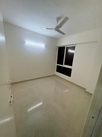 Room in 2 BHK Apartment at Signature The Millennia 3, Sector 37d – for Rent
