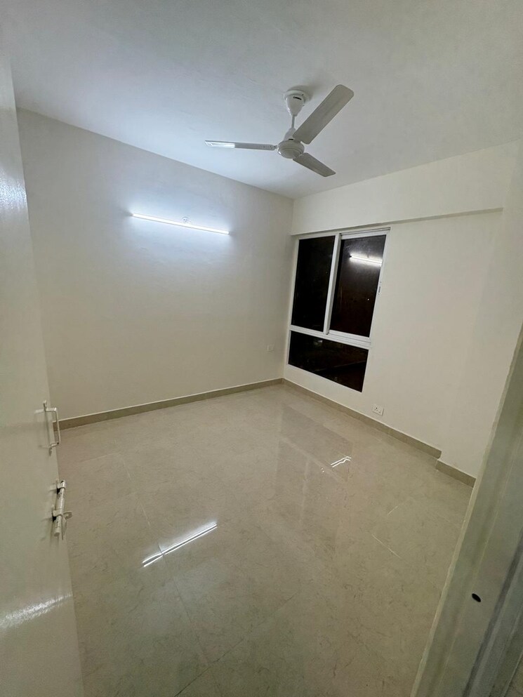 Room, signature-the-millennia-3 2 Bedroom 1000 Sq.Ft. Apartment In Sector 37d Gurgaon 9277296