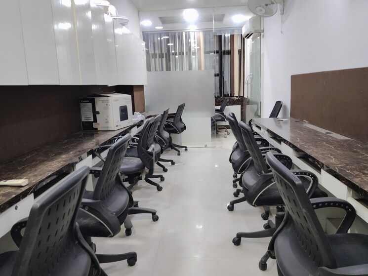 Gym, netaji subhash place Commercial Office Space 378 Sq.Ft. In Netaji Subhash Place Delhi 9277461