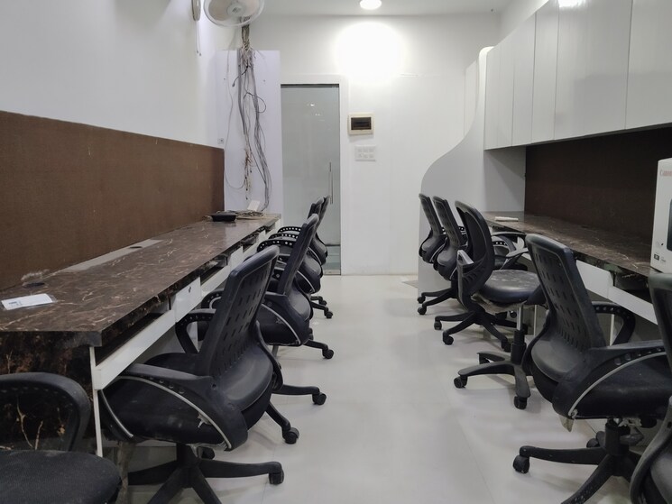 Gym, netaji subhash place Commercial Office Space 378 Sq.Ft. In Netaji Subhash Place Delhi 9277461