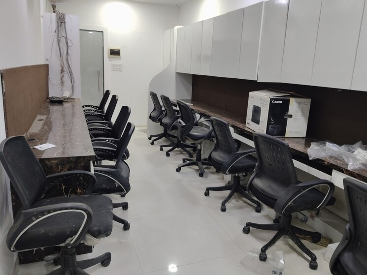 Gym, netaji subhash place Commercial Office Space 378 Sq.Ft. In Netaji Subhash Place Delhi 9277461