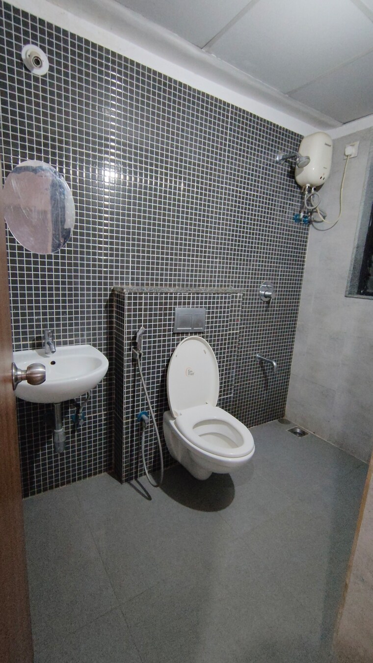 Bathroom, lodha-palava-downtown 1 Bedroom 510 Sq.Ft. Apartment In Dombivli East Thane 9277498