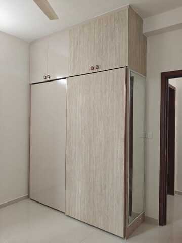Room in 3 BHK Apartment at L&T Raintree Boulevard, Hebbal – for Rent