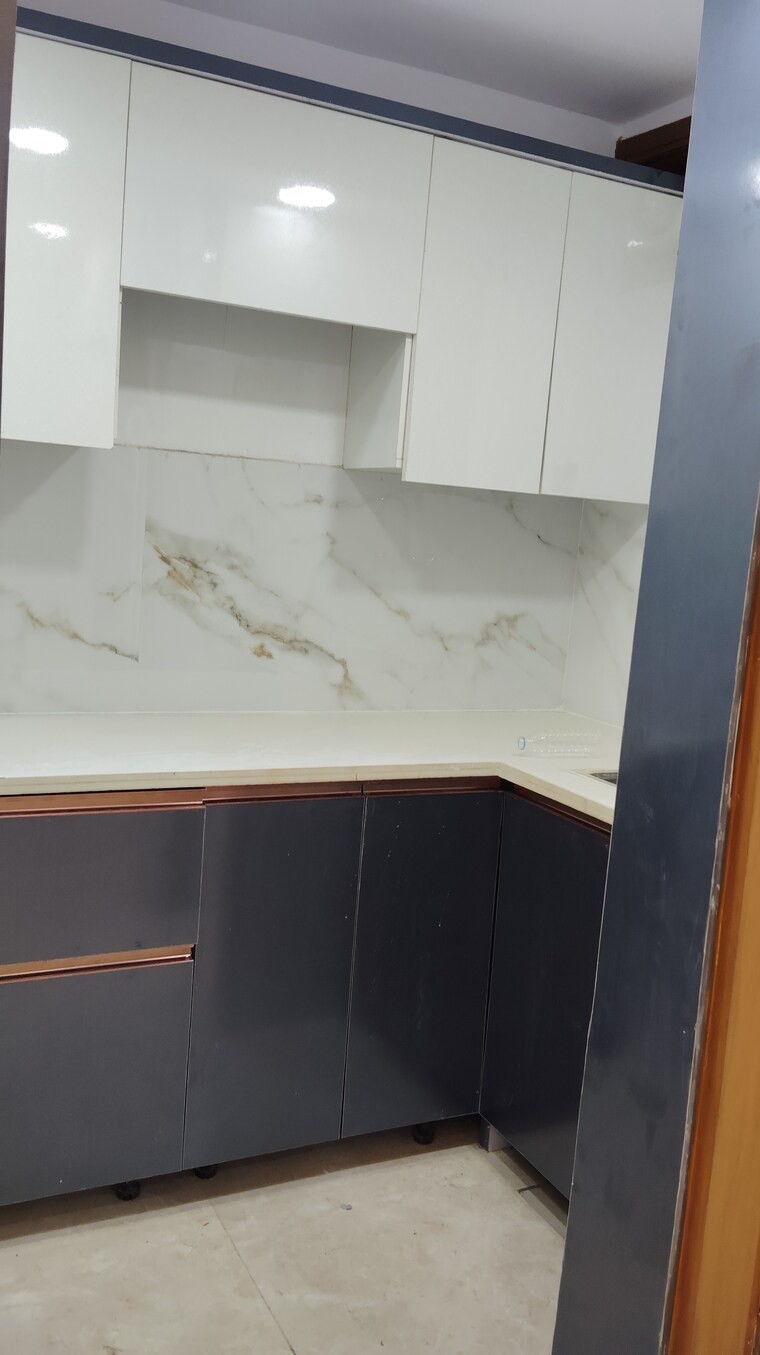 Kitchen, govindpuri 2 Bedroom 70 Sq.Yd. Builder Floor In Govindpuri Delhi 9277559