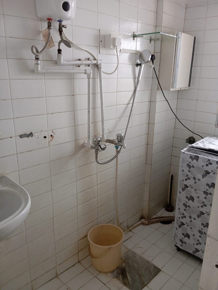 Bathroom, mira nagar 1 Bedroom 425 Sq.Ft. Apartment In Mira Nagar Mumbai 9277574