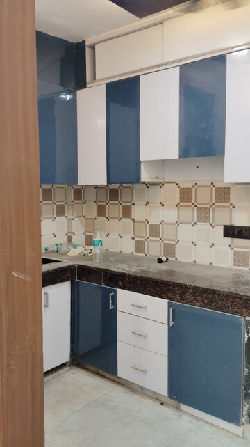 Kitchen in 1.5 BHK Builder Floor at Govindpuri – for Sale