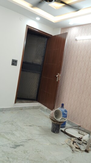 Furnished Amenities in 1.5 BHK Builder Floor at Govindpuri – for Sale