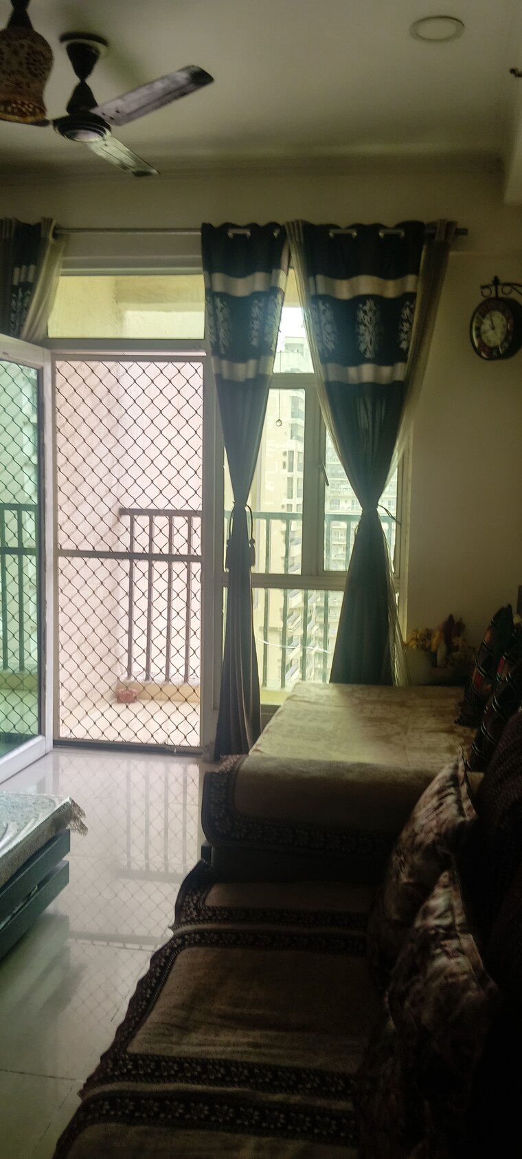 Living Room, gaur-city-1st-avenue 3.5 Bedroom 1560 Sq.Ft. Apartment In Sector 4 Greater Noida Greater Noida 9277601