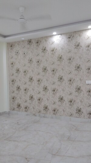 Room in 3 BHK Builder Floor at Govindpuri – for Sale