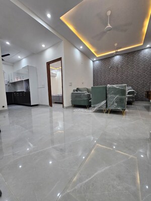 Parking in 1 RK Apartment at Oasis Green, Patiala Road – for Rent