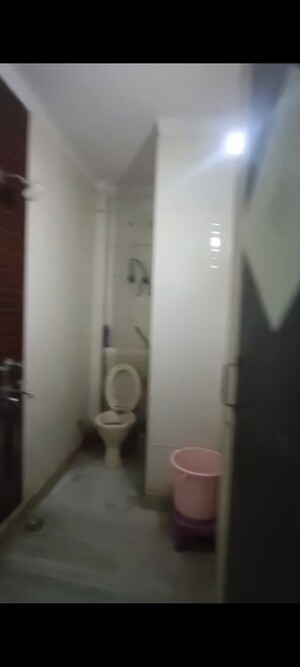 Building Lobby in 1.5 BHK Builder Floor at Govindpuri – for Rent