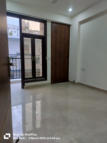 Room in 1 BHK Apartment at Palm Residency Chhatarpur, Chattarpur – for Rent