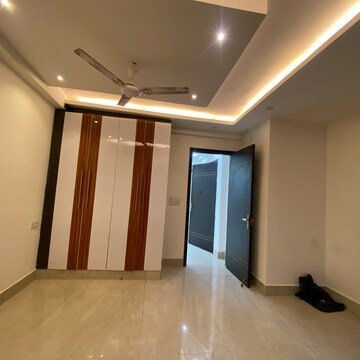 Room in 3 BHK Builder Floor at Chattarpur – for Rent